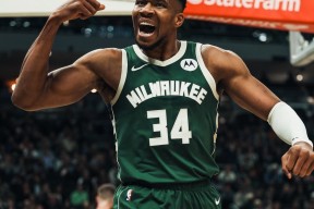 开云体育娱乐 -包含密尔沃基雄鹿训练开放日，今晨刷新队史纪录引欢呼，国王杯在即，更衣室氛围转暖的词条