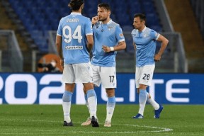 开云体育 -包含欧联窗口期走向成谜；拉齐奥门线救险；悬念犹存；临场指挥获称赞的词条