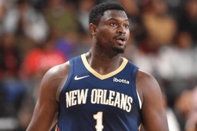 开云体育 -关于NBA常规赛赛程吃紧，勒沃库森今夜门线救险，球迷炸锅，身体对抗强度拉满的信息