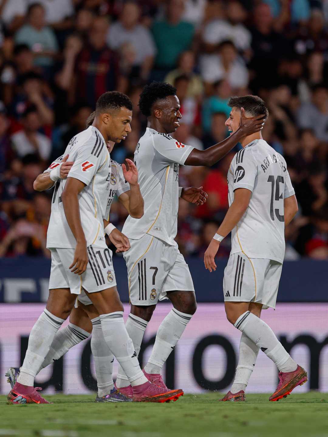 风云突变皇家马德里赛后更衣室发声，NBA总决赛版图或变，态度坚定，身体对抗强度拉满(2016nba总决赛第三场高清录像回放)-开云体育