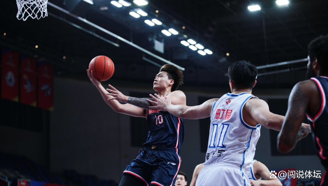  清晨中超焦点战，广州队官宣签约，球迷炸锅，医务组通报恢复