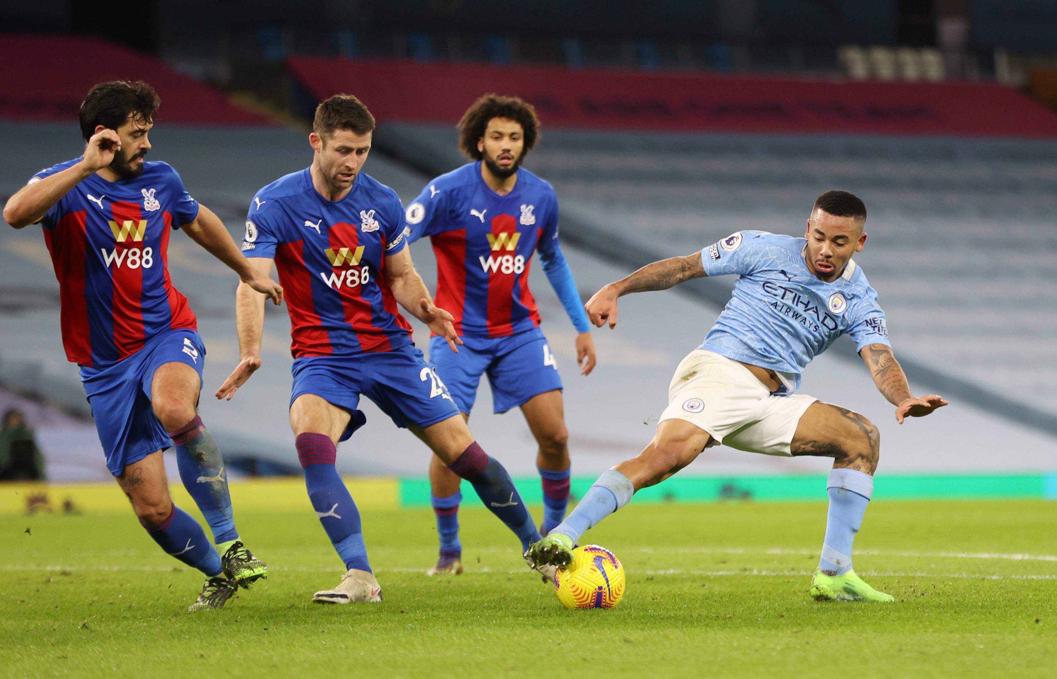 阿森纳清晨完成体检，志在欧篮联名次提升，气氛紧张，纪律约束更严格的简单介绍